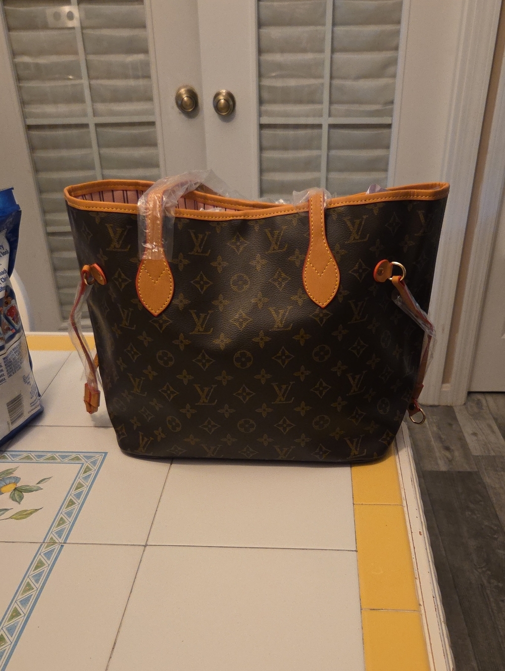 Source Unknown Beautiful Brown on the go Tote bag